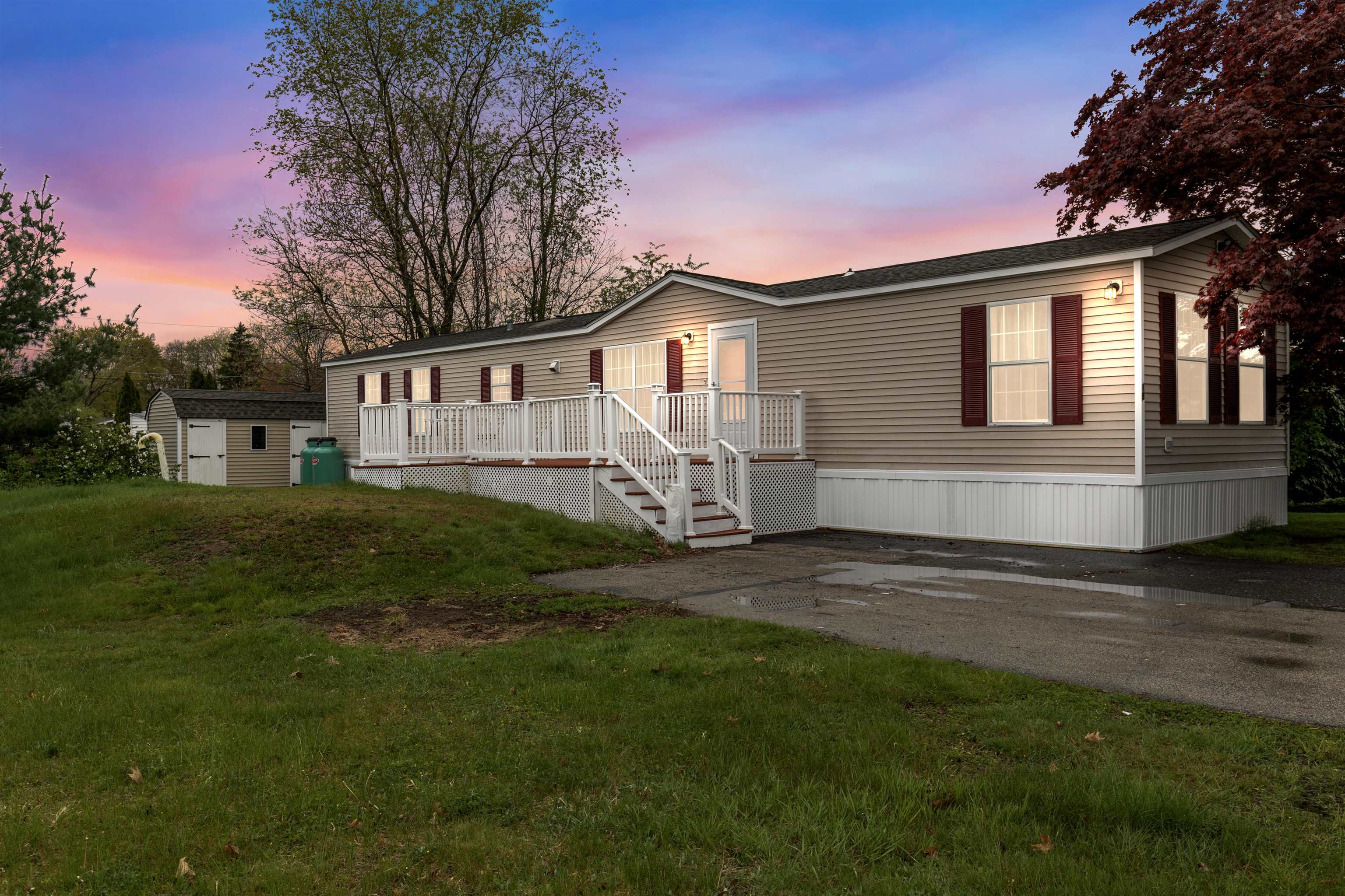 18 Hagop Road Salem, NH 03079 - Photo 1 of 23