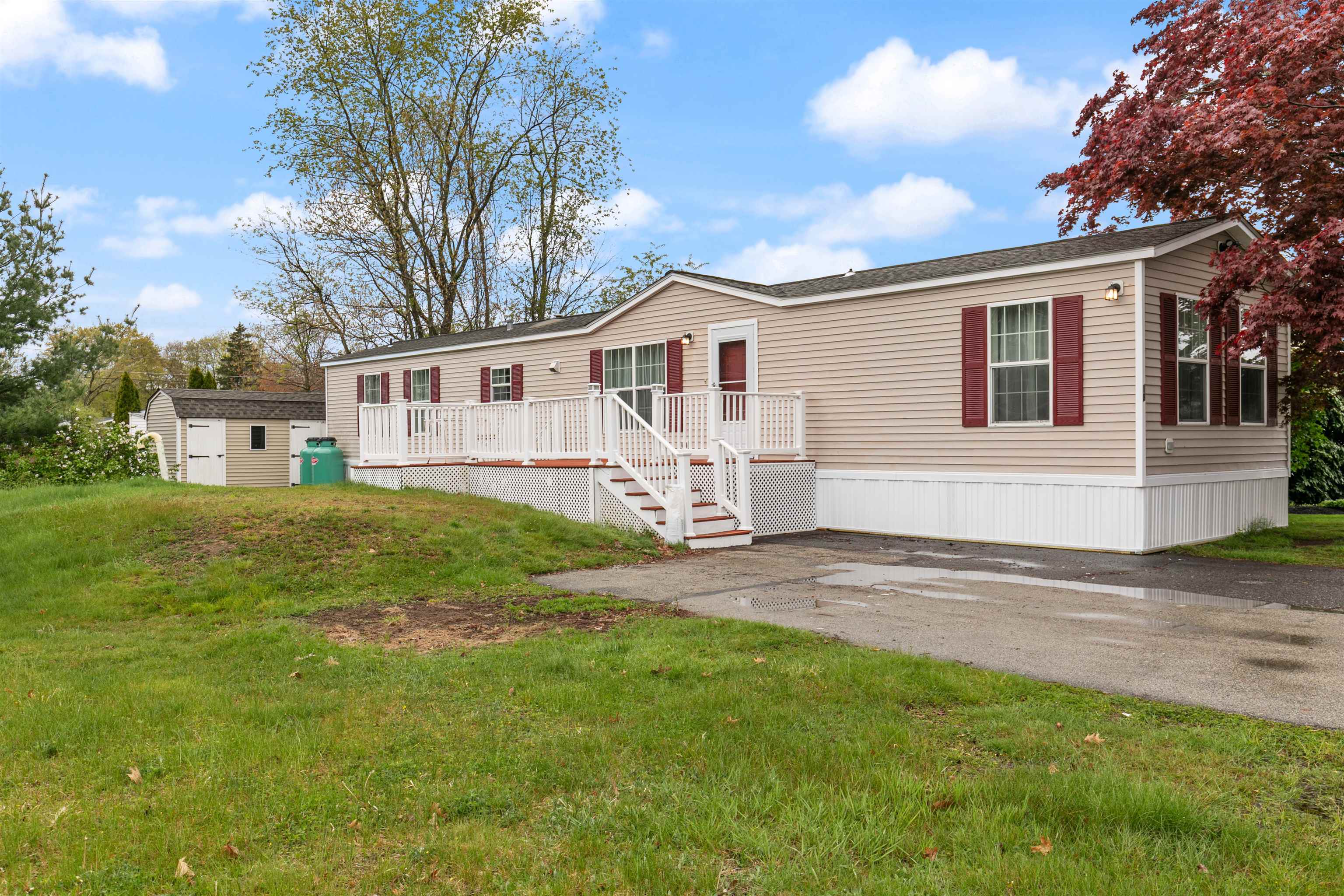 18 Hagop Road Salem, NH 03079 - Photo 13 of 23