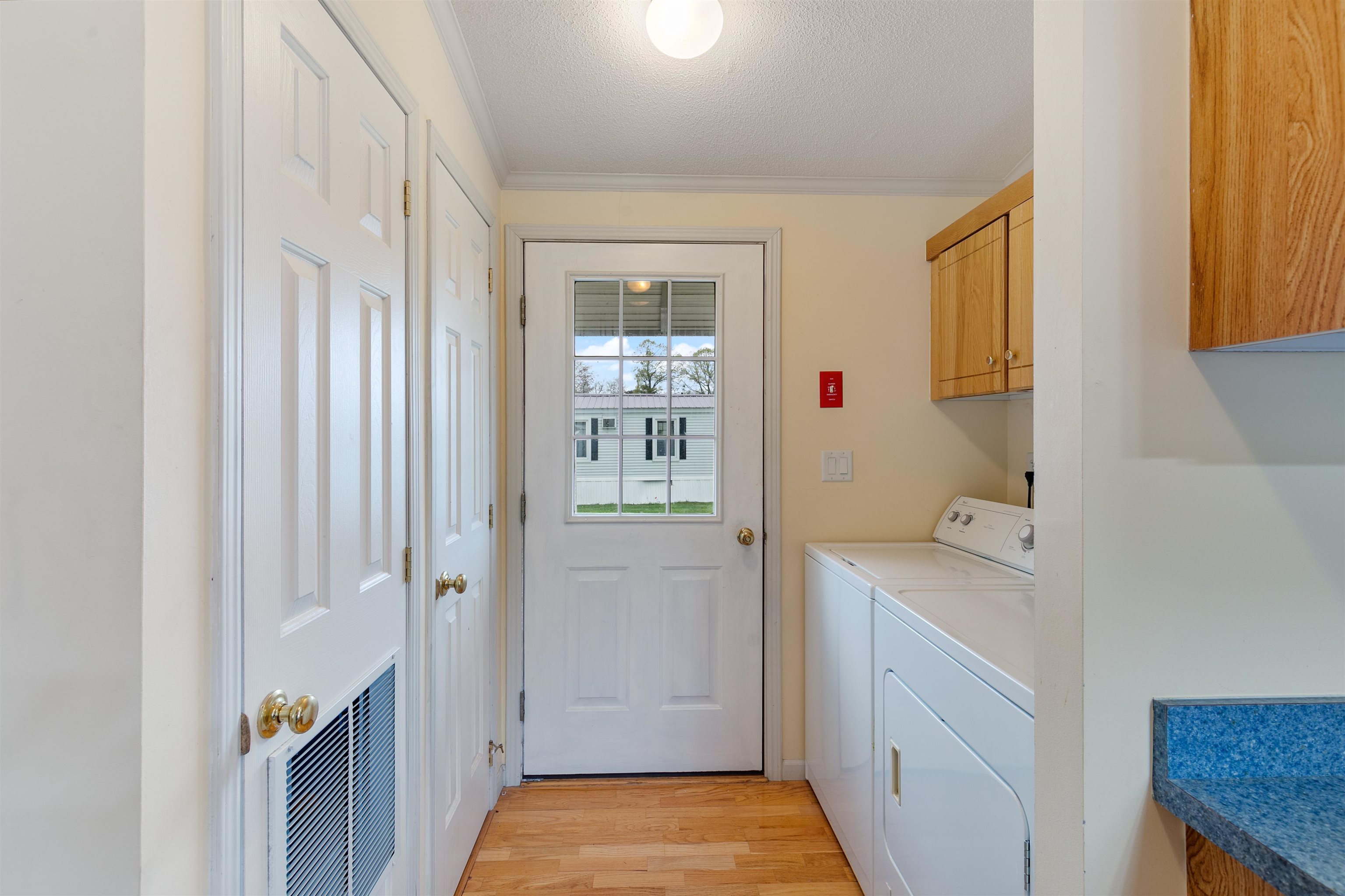 18 Hagop Road Salem, NH 03079 - Photo 3 of 23