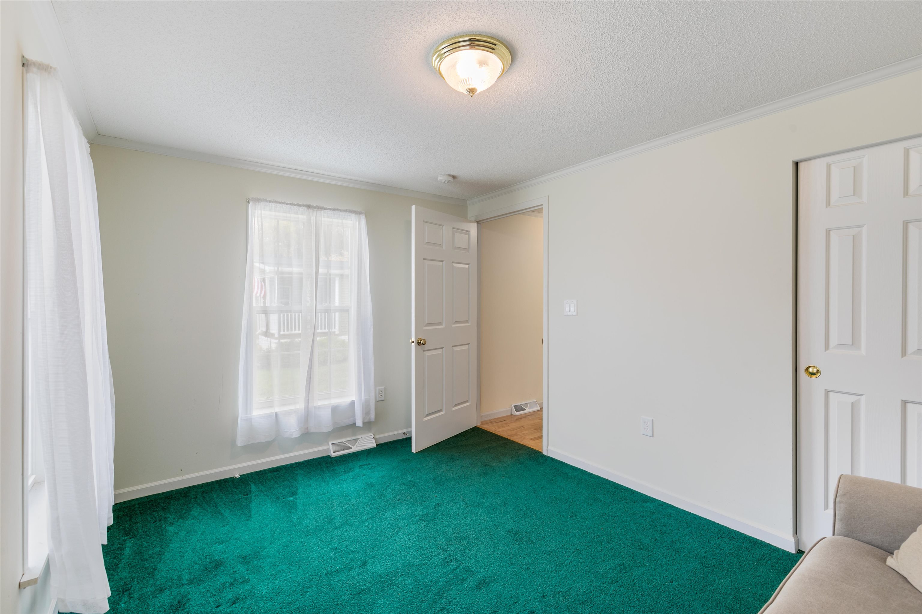 18 Hagop Road Salem, NH 03079 - Photo 9 of 23