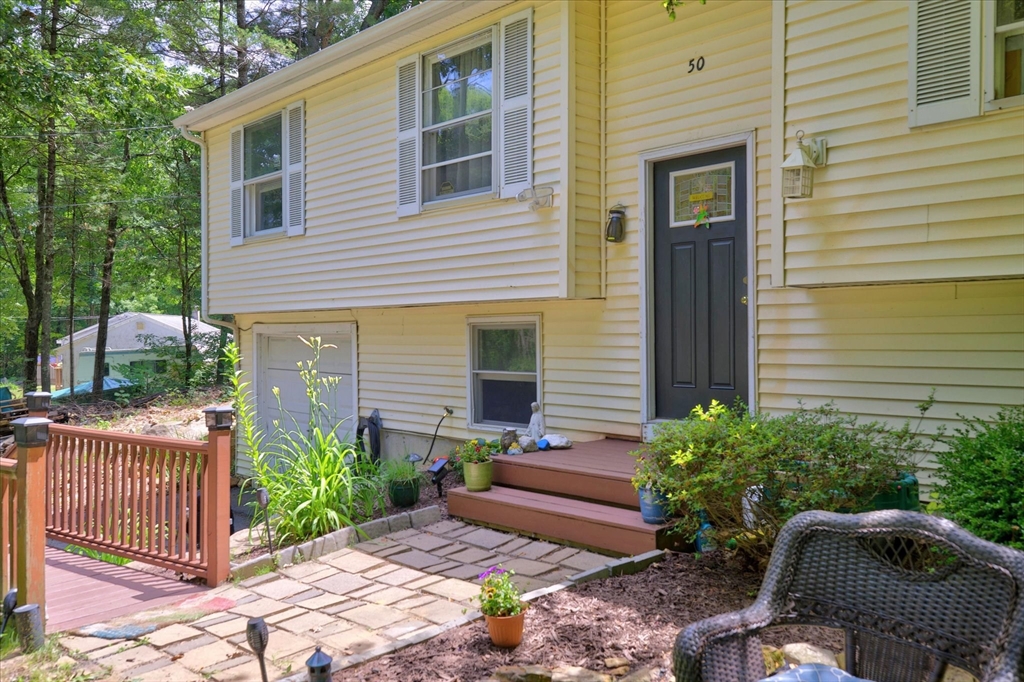 50 Monson Road Wales, MA 01081 - Photo 8 of 34