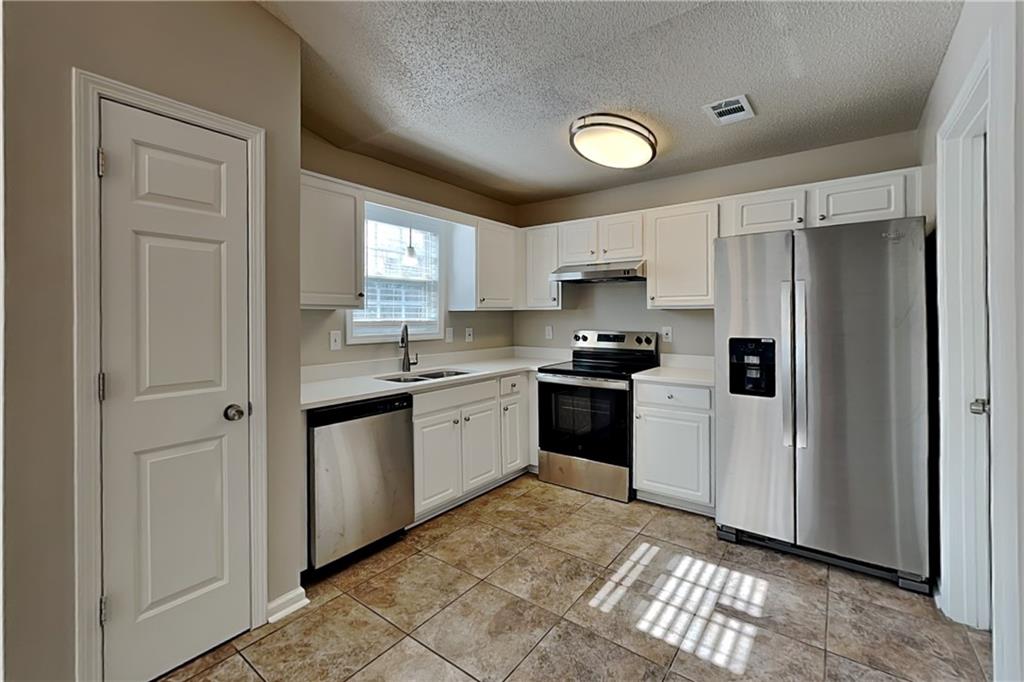 Undisclosed Address Dallas, GA 30132 - Photo 4 of 18