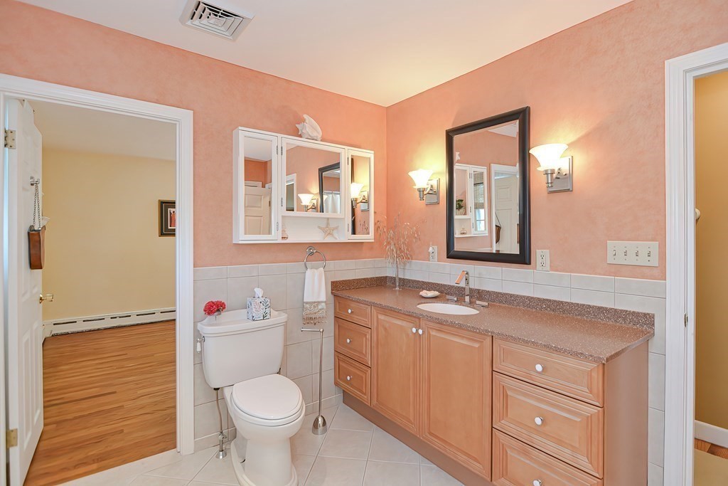 274 Mt Hope Road Somerset, MA 02726 - Photo 13 of 35 Gallery Image 13