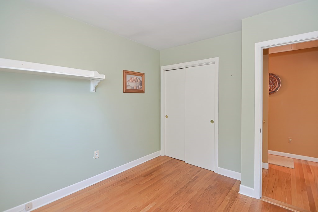 274 Mt Hope Road Somerset, MA 02726 - Photo 19 of 35 Gallery Image 19