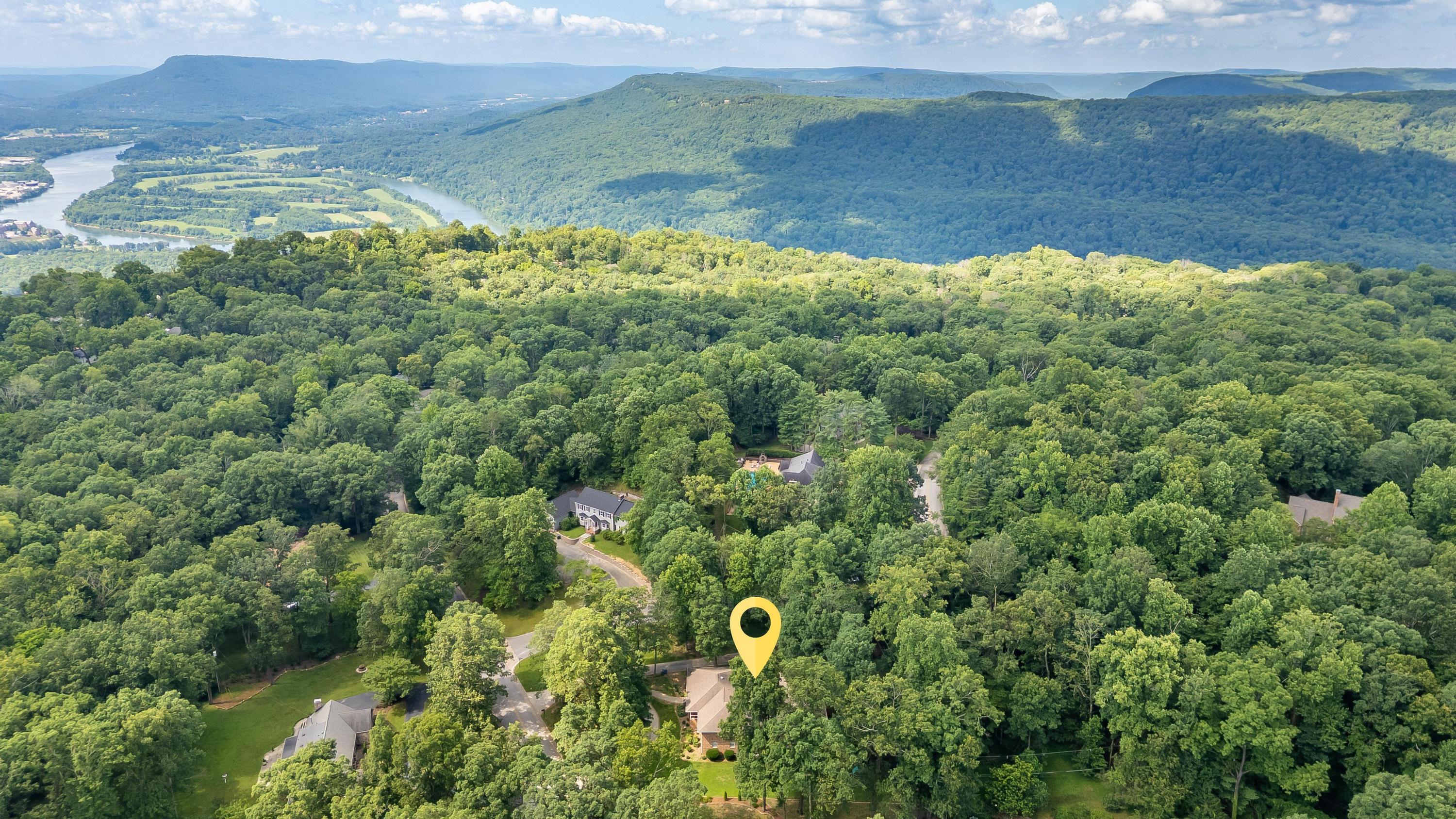 14 Victoria Road Signal Mountain, TN 37377 - Photo 59 of 66 2025_07_July_14_Carriage_Hill_0016
