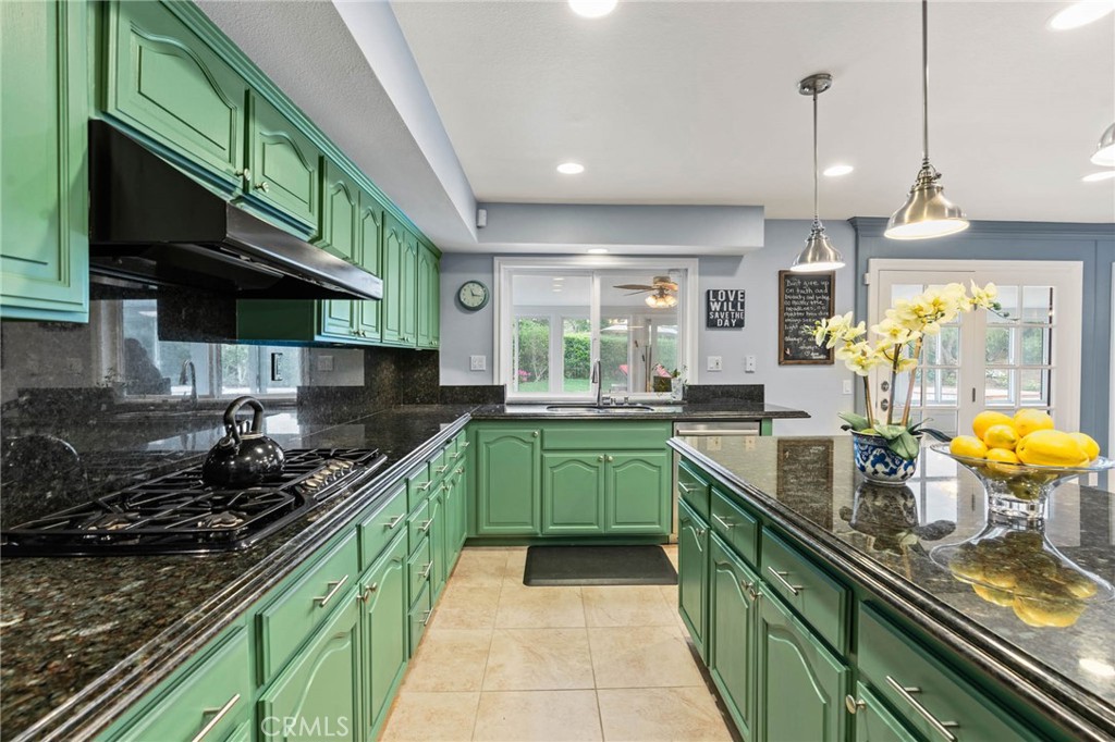 5040 Wagner Way Oak Park, CA 91377 - Photo 13 of 56