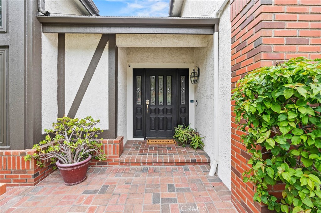 5040 Wagner Way Oak Park, CA 91377 - Photo 3 of 56