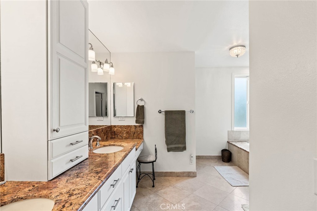 5040 Wagner Way Oak Park, CA 91377 - Photo 42 of 56