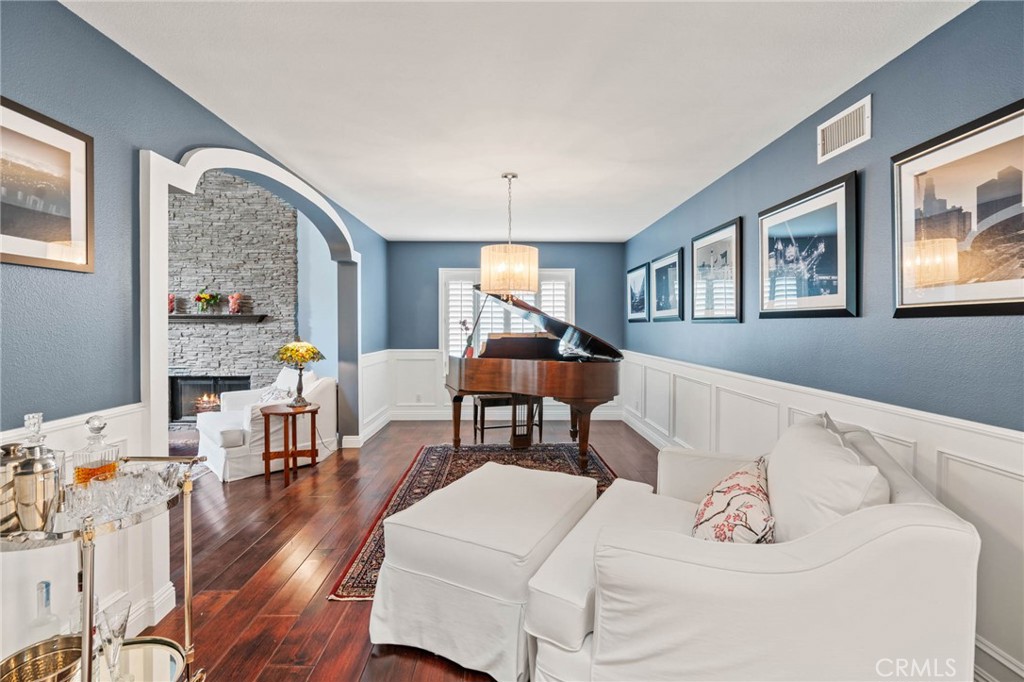 5040 Wagner Way Oak Park, CA 91377 - Photo 7 of 56