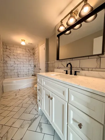 $144,000 | 1960 North Parkway Avenue, Unit 1110, Memphis, TN 38112