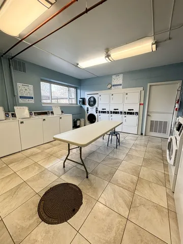 $144,000 | 1960 North Parkway Avenue, Unit 1110, Memphis, TN 38112