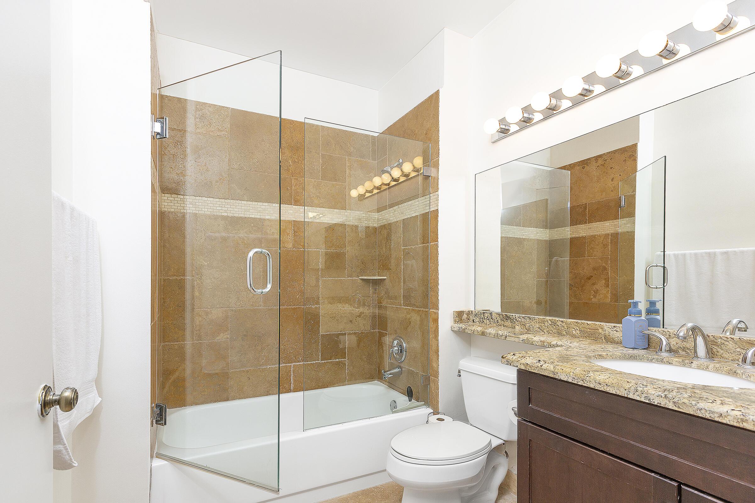 6682 Montego Bay Boulevard, Unit A Boca Raton, FL 33433 - Photo 14 of 23 17_Bathroom2