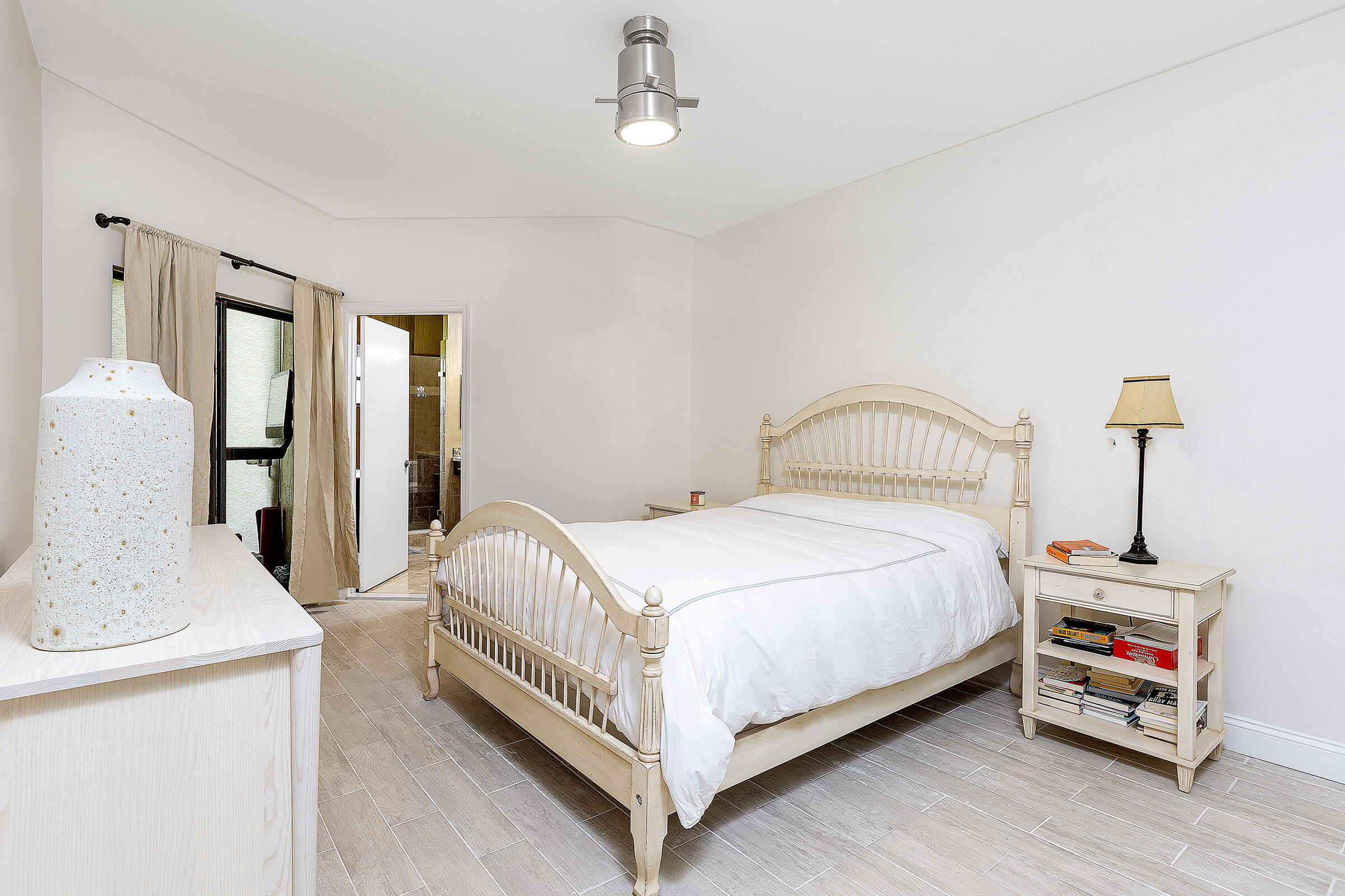 6682 Montego Bay Boulevard, Unit A Boca Raton, FL 33433 - Photo 8 of 23 13_MasterSuite