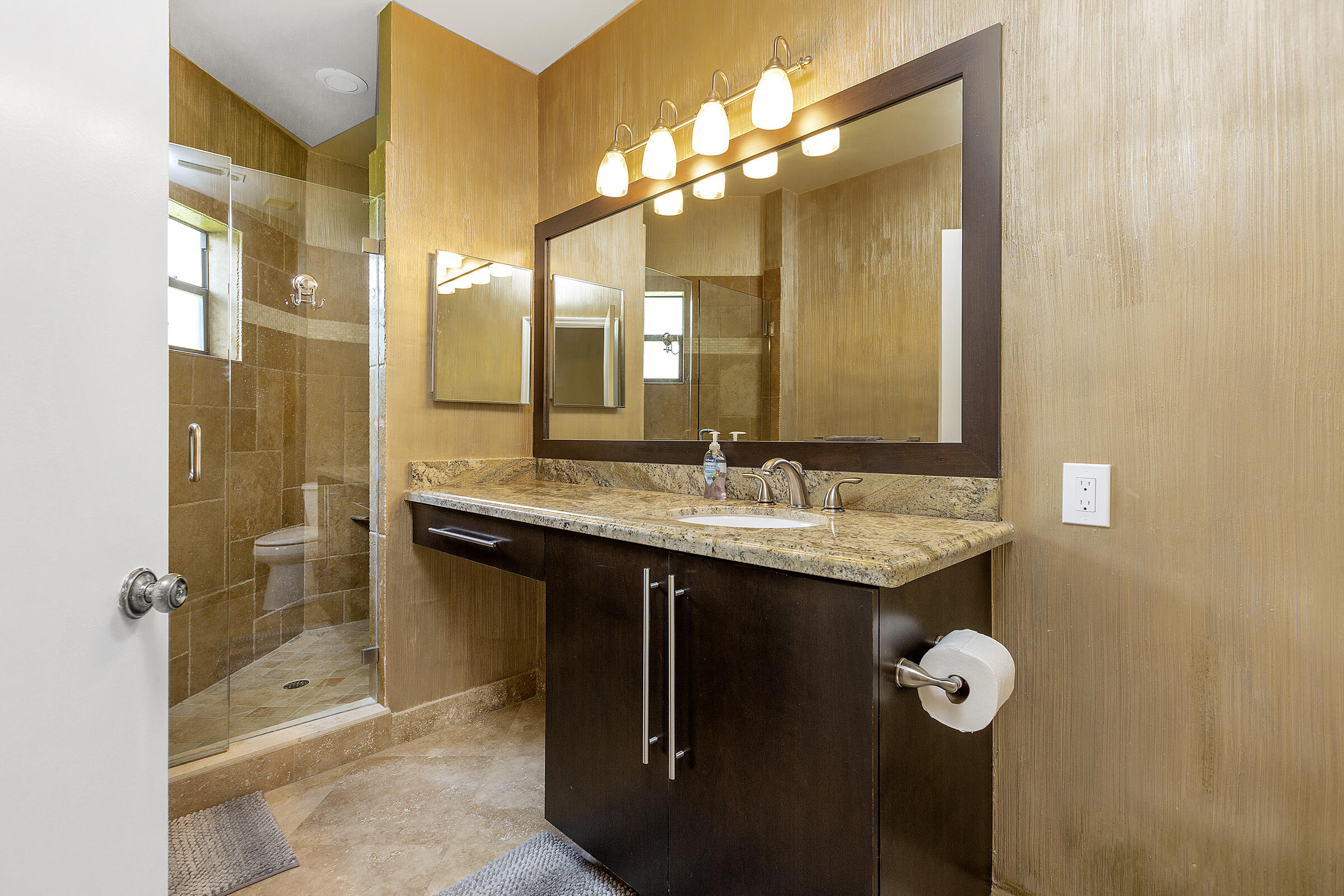 6682 Montego Bay Boulevard, Unit A Boca Raton, FL 33433 - Photo 10 of 23 14_Masterbath