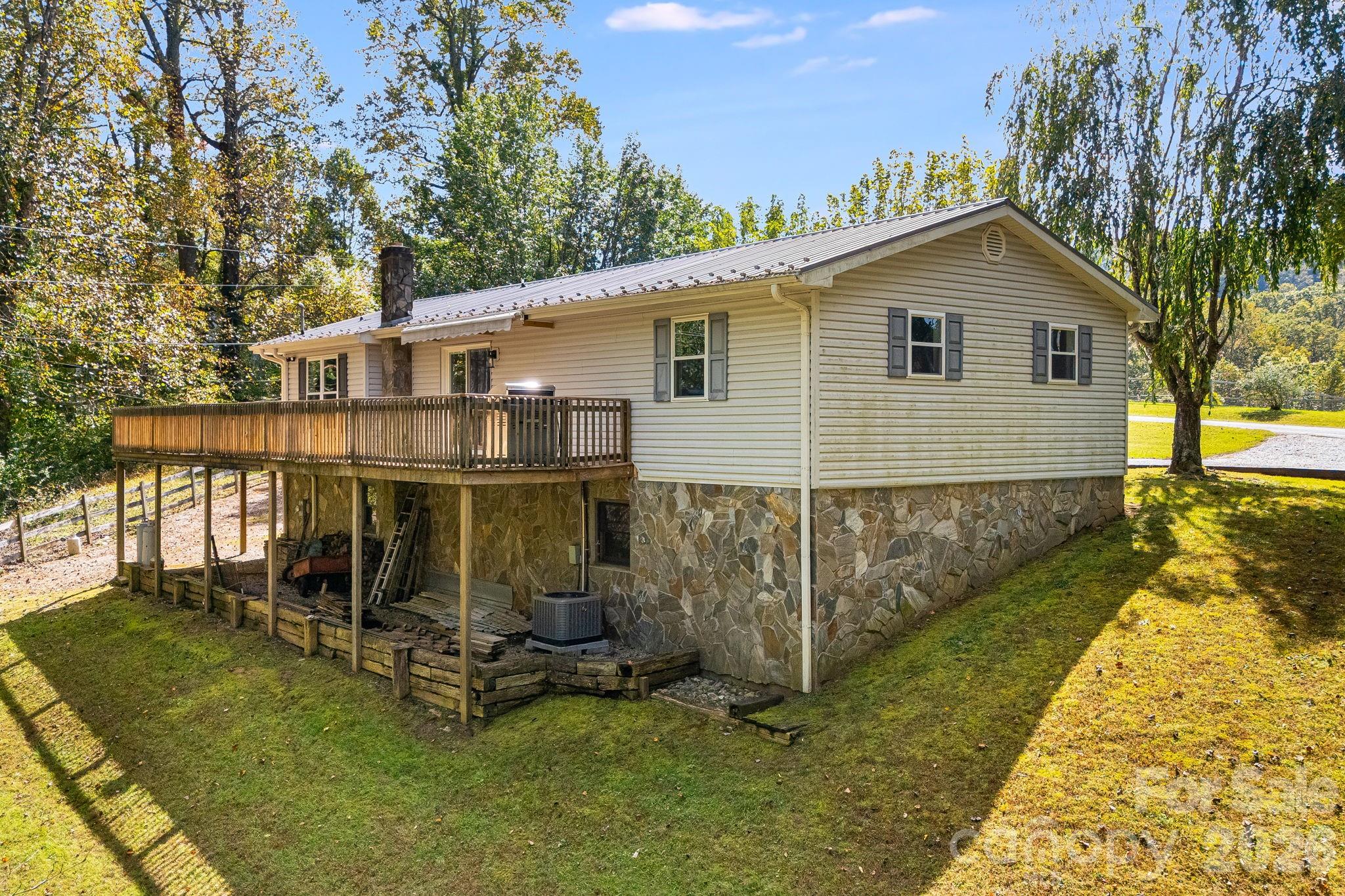 1007 Dula Road Spruce Pine, NC 28777 - Photo 31 of 43
