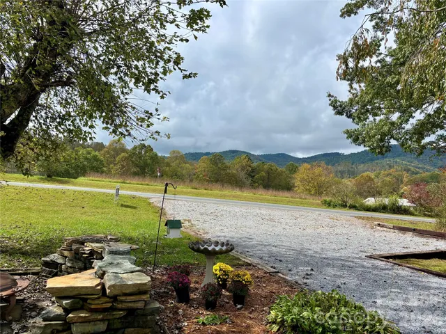 $422,000 | 1007 Dula Road, Spruce Pine, NC 28777