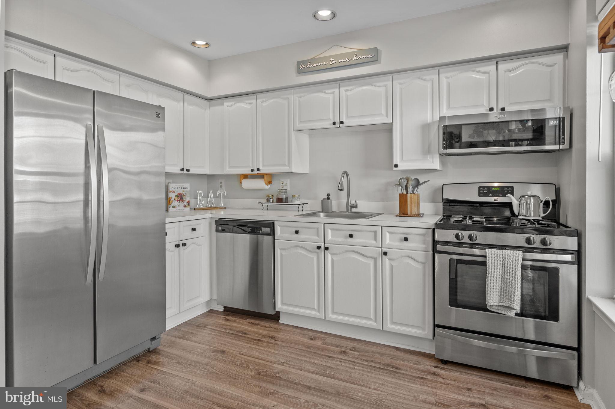 3975 Captain Molly Circle Doylestown, PA 18902 - Photo 7 of 27 Eat In Kitchen