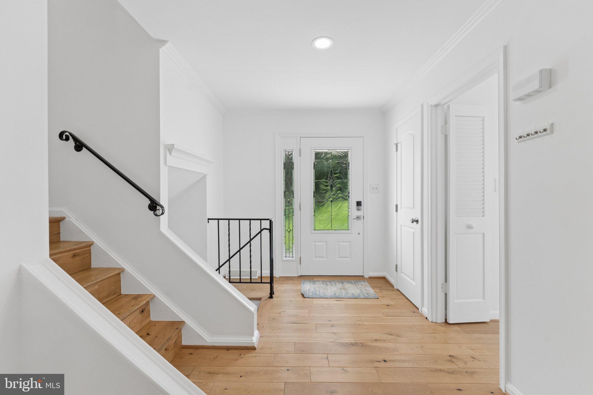 3219 Fox Mill Road Oakton, VA 22124 - Photo 7 of 87 Bright and inviting entryway charm.