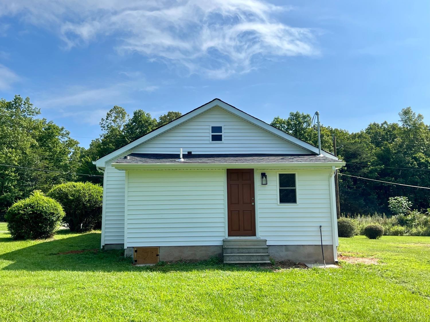 30 Sawmill Road Concord, VA 24538 - Photo 24 of 34 a front view of house with garden
