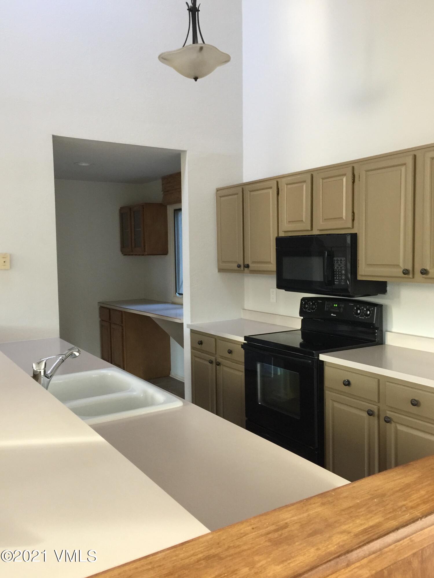 230 Nottingham Road, Unit C Avon, CO 81620 - Photo 2 of 6 IMG_0173