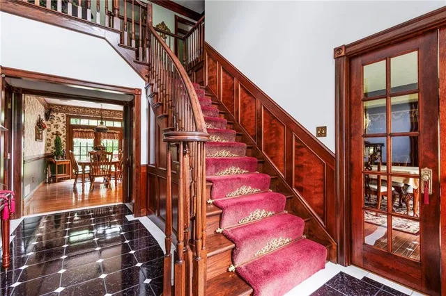 a view of an entryway