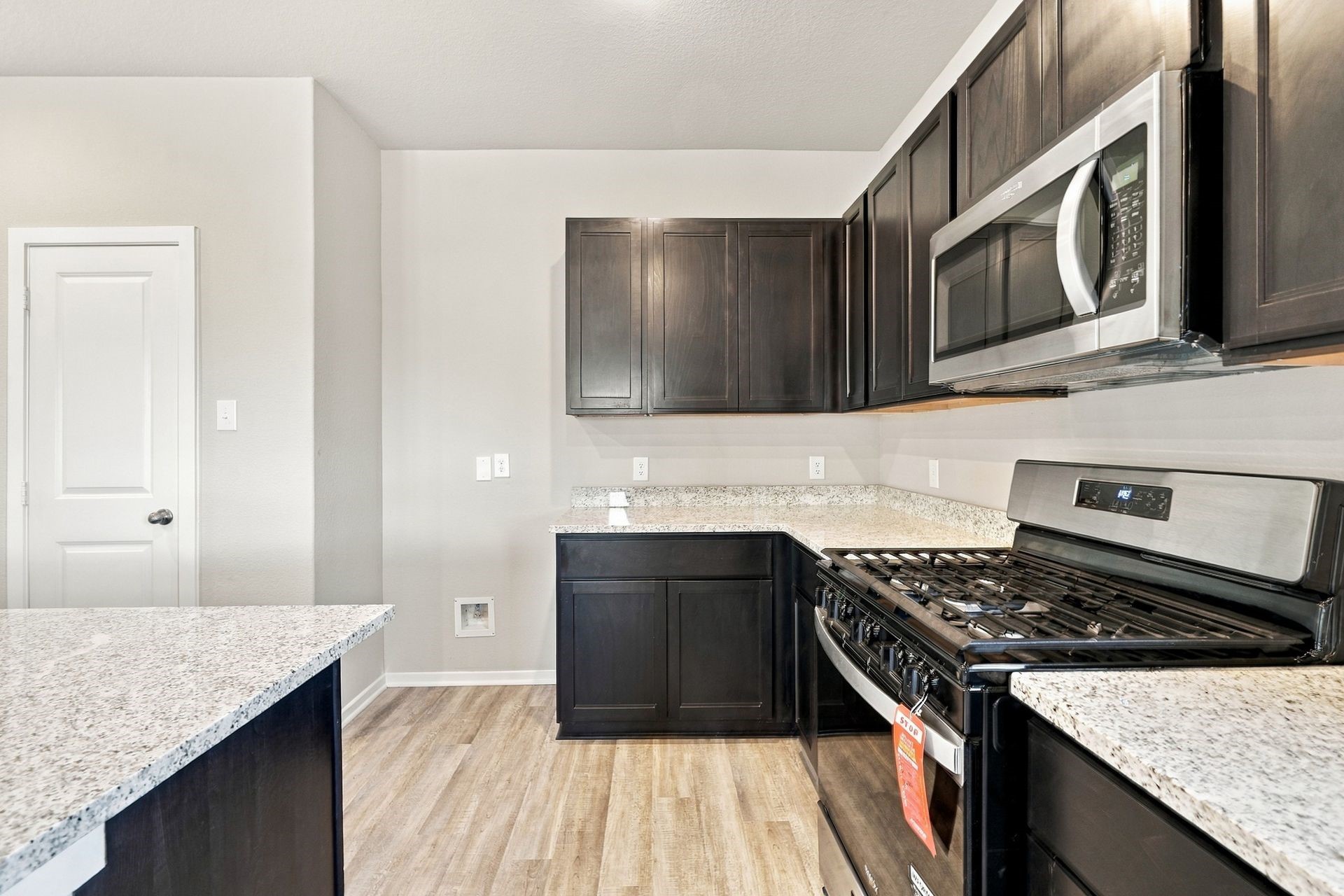 1907 Starlight Street Angleton, TX 77515 - Photo 10 of 37 Gallery Image 10