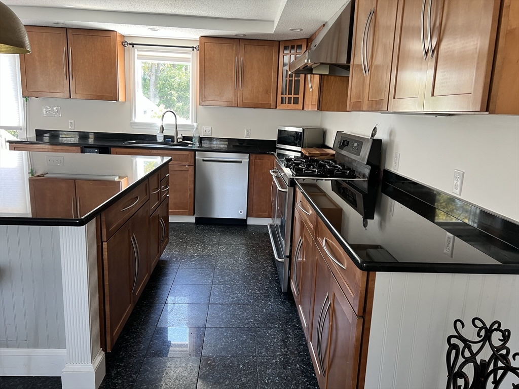 12 Gassett Road Westford, MA 01886 - Photo 20 of 38