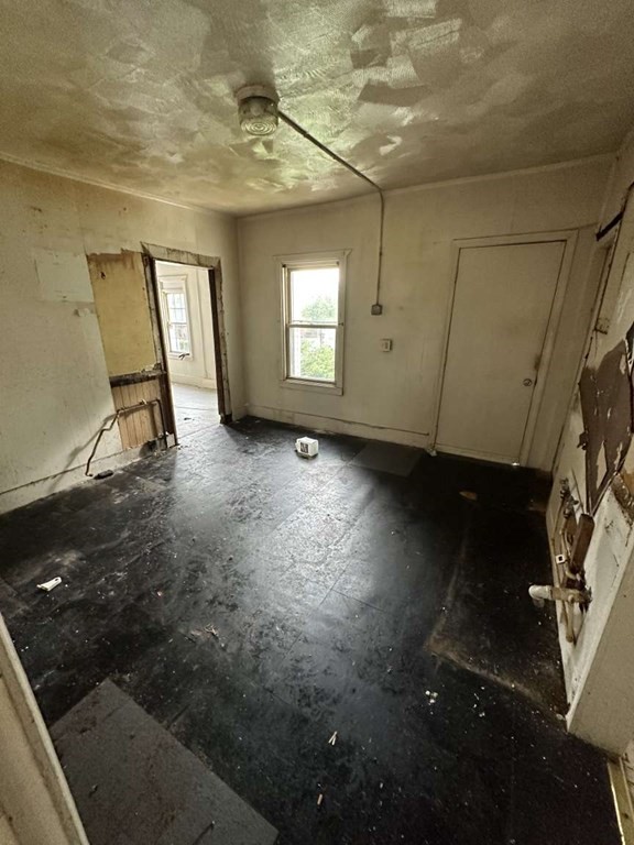 26 Calhoun Street Springfield, MA 01107 - Photo 5 of 8 Gallery Image 5