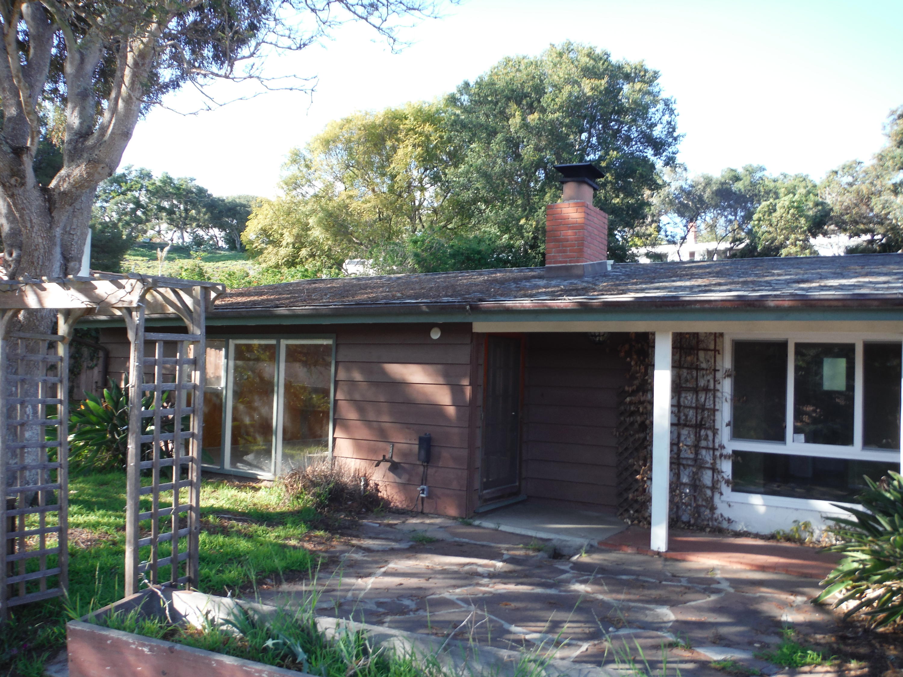 1276 Mountain View Road Santa Barbara, CA 93109 - Photo 3 of 7 DSCF0081.JPG