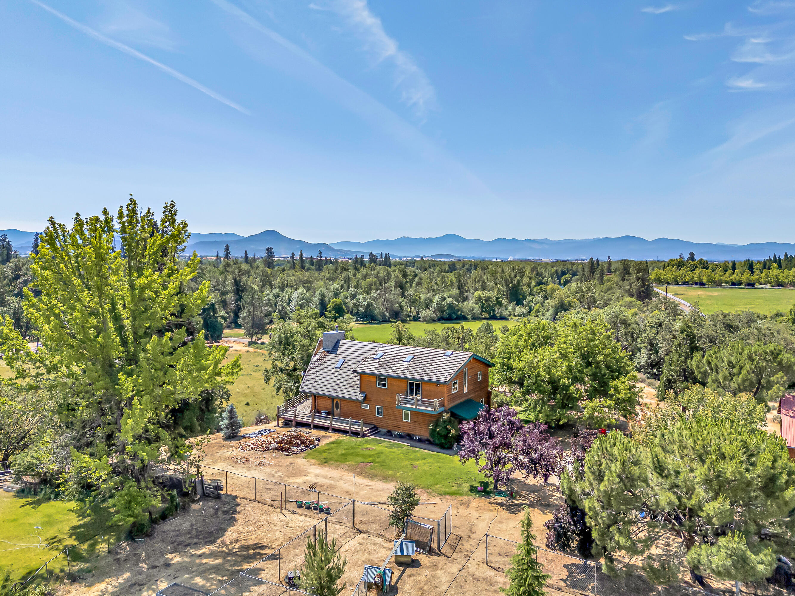 11322 Modoc Road White City, OR 97503 - Photo 2 of 53