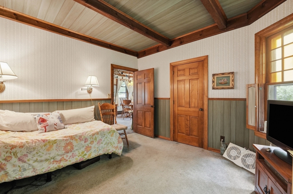 166 County Road Freetown, MA 02717 - Photo 13 of 33