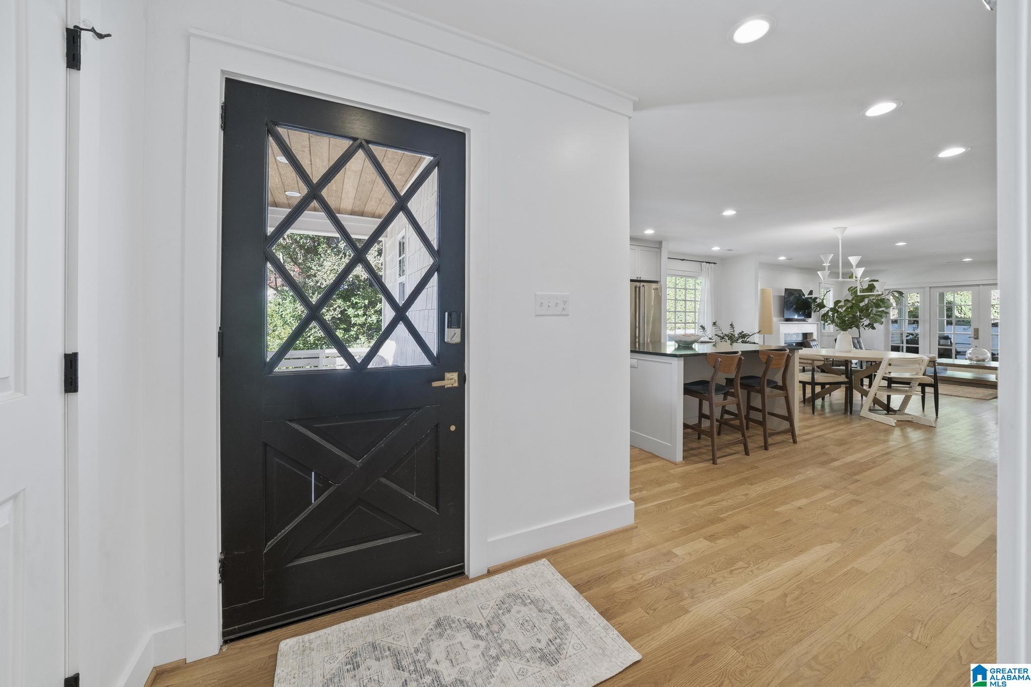 916 Irving Road Birmingham, AL 35209 - Photo 5 of 44