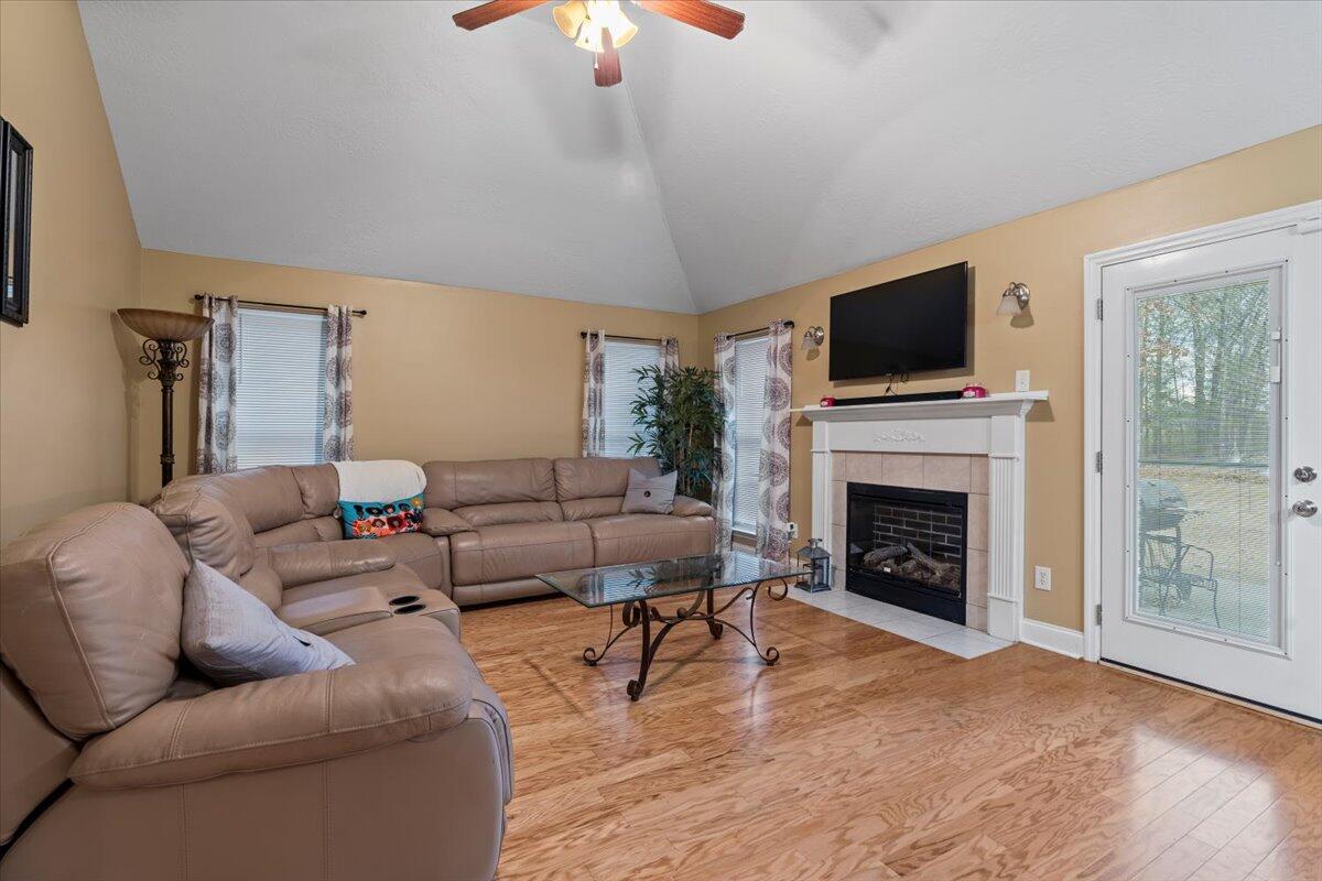 4732 Storey Mill Road Hephzibah, GA 30815 - Photo 13 of 37 13-LIVING ROOM