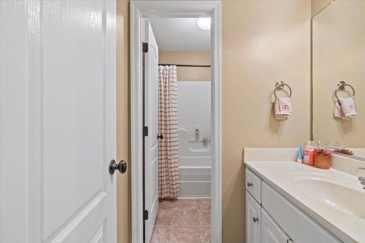 4732 Storey Mill Road Hephzibah, GA 30815 - Photo 27 of 37 27-HALLWAY BATHROOM