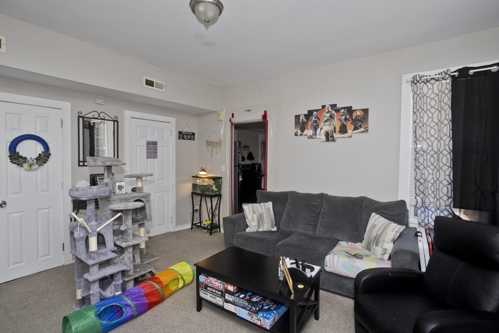 845 Worthington Street Springfield, MA 01105 - Photo 7 of 14 Gallery Image 7
