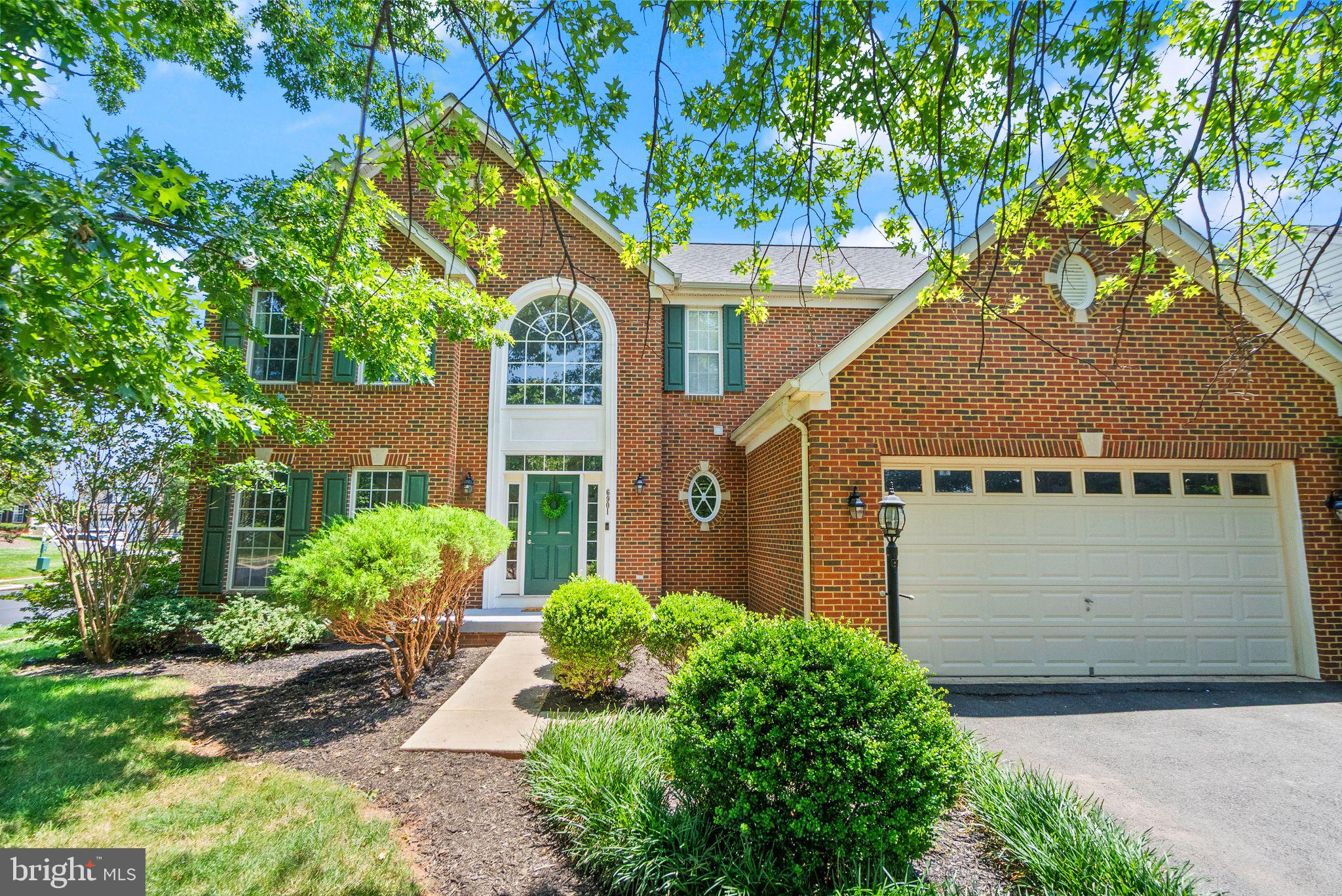6901 Bitterroot Court Gainesville, VA 20155 - Photo 2 of 98