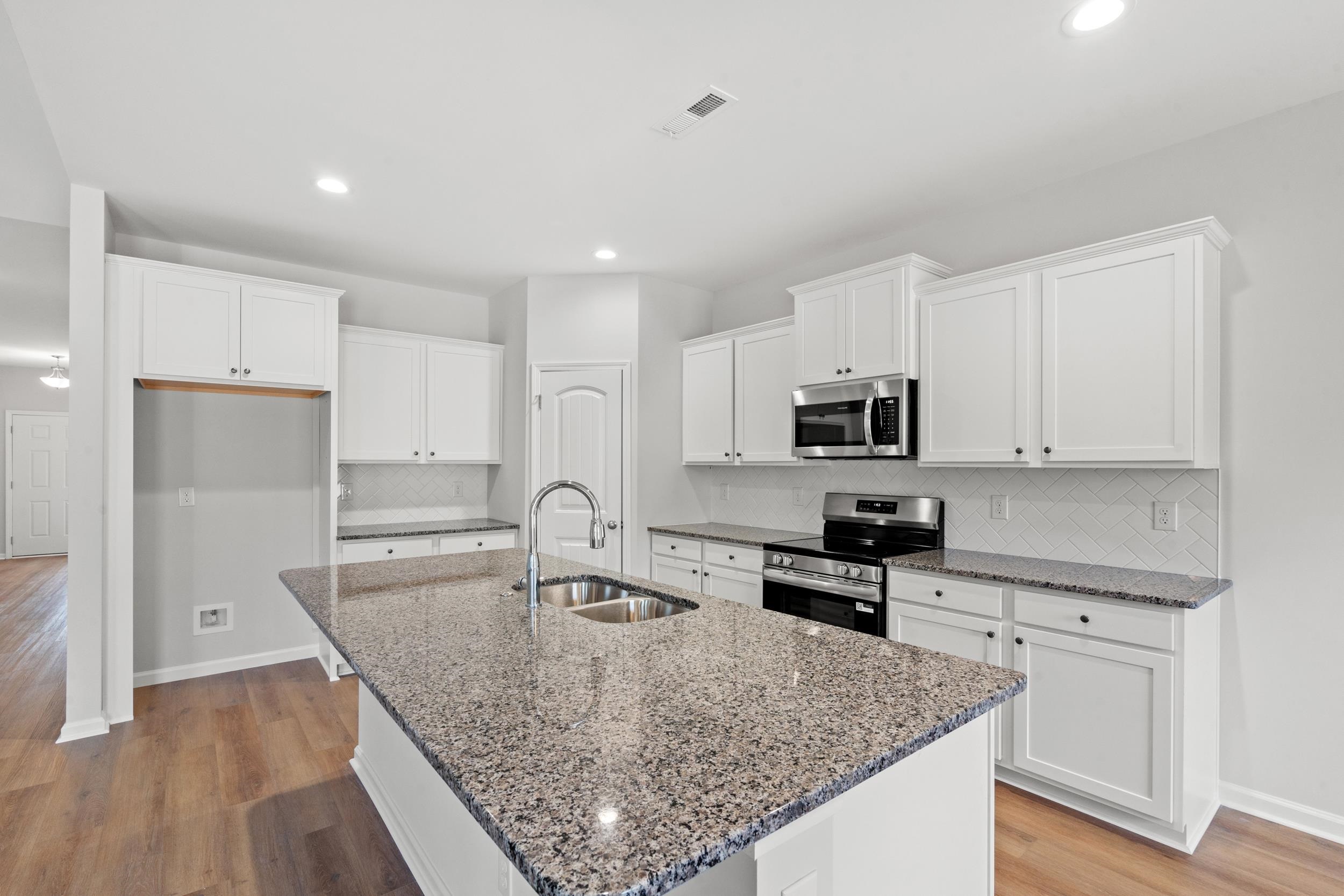 609 Bay Street Aynor, SC 29544 - Photo 6 of 17