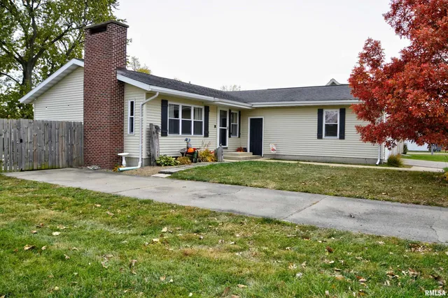 $149,900 | 206 East Smith Street, Colchester, IL 62326