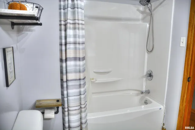 $149,900 | 206 East Smith Street, Colchester, IL 62326