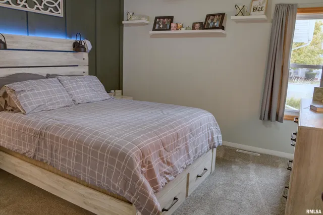 $149,900 | 206 East Smith Street, Colchester, IL 62326