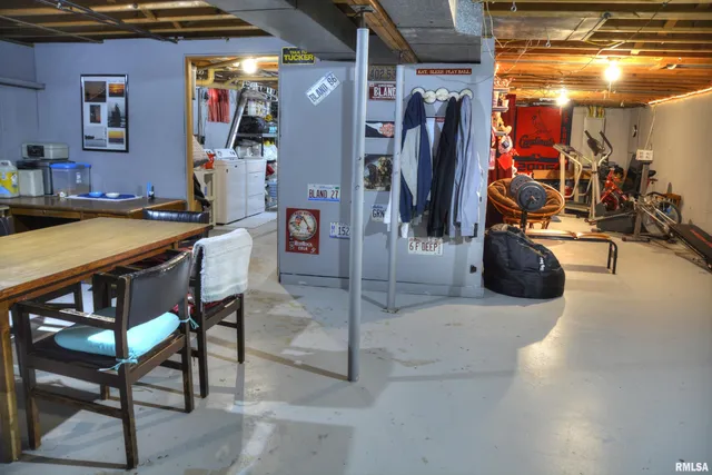 $149,900 | 206 East Smith Street, Colchester, IL 62326