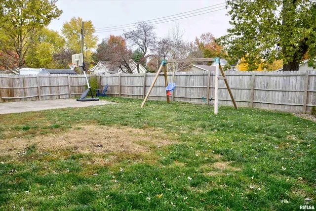 $149,900 | 206 East Smith Street, Colchester, IL 62326