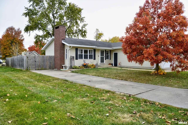 $149,900 | 206 East Smith Street, Colchester, IL 62326