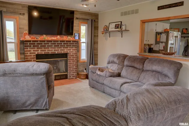 $149,900 | 206 East Smith Street, Colchester, IL 62326