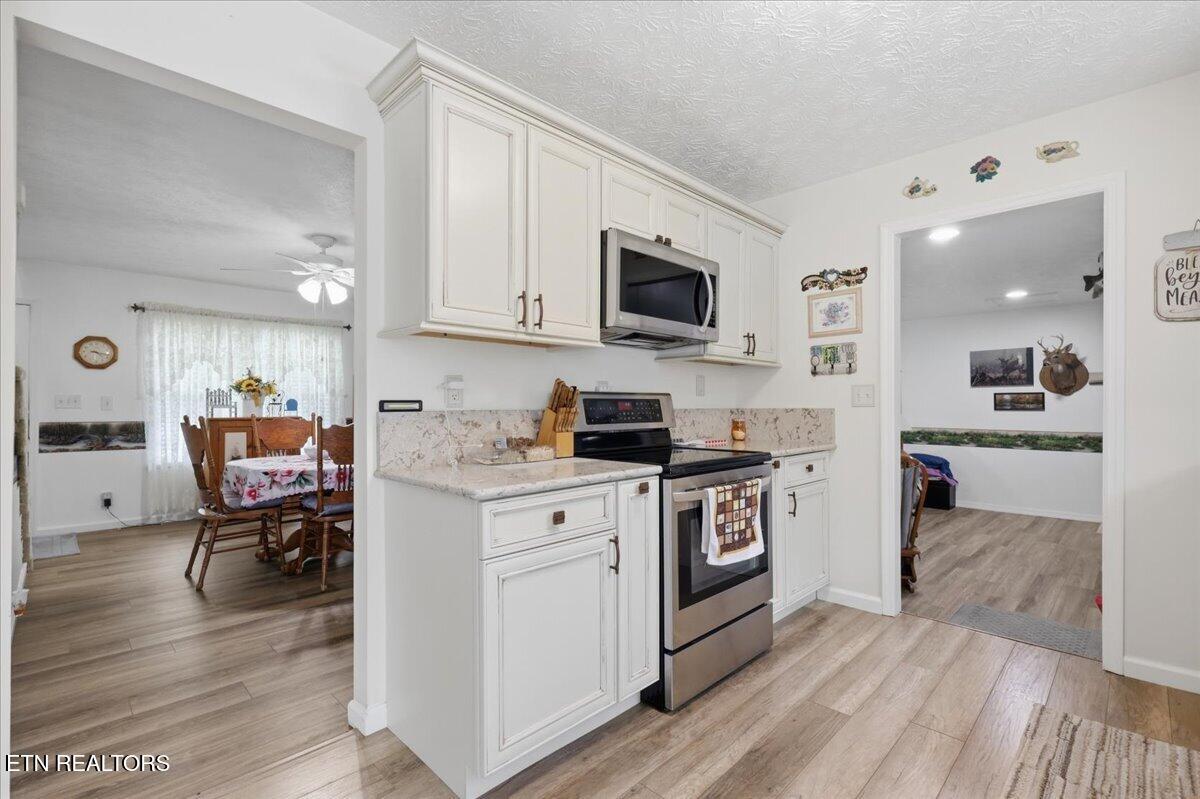 2042 Dutch Valley Road Clinton, TN 37716 - Photo 10 of 26 10-012_1I2A3301