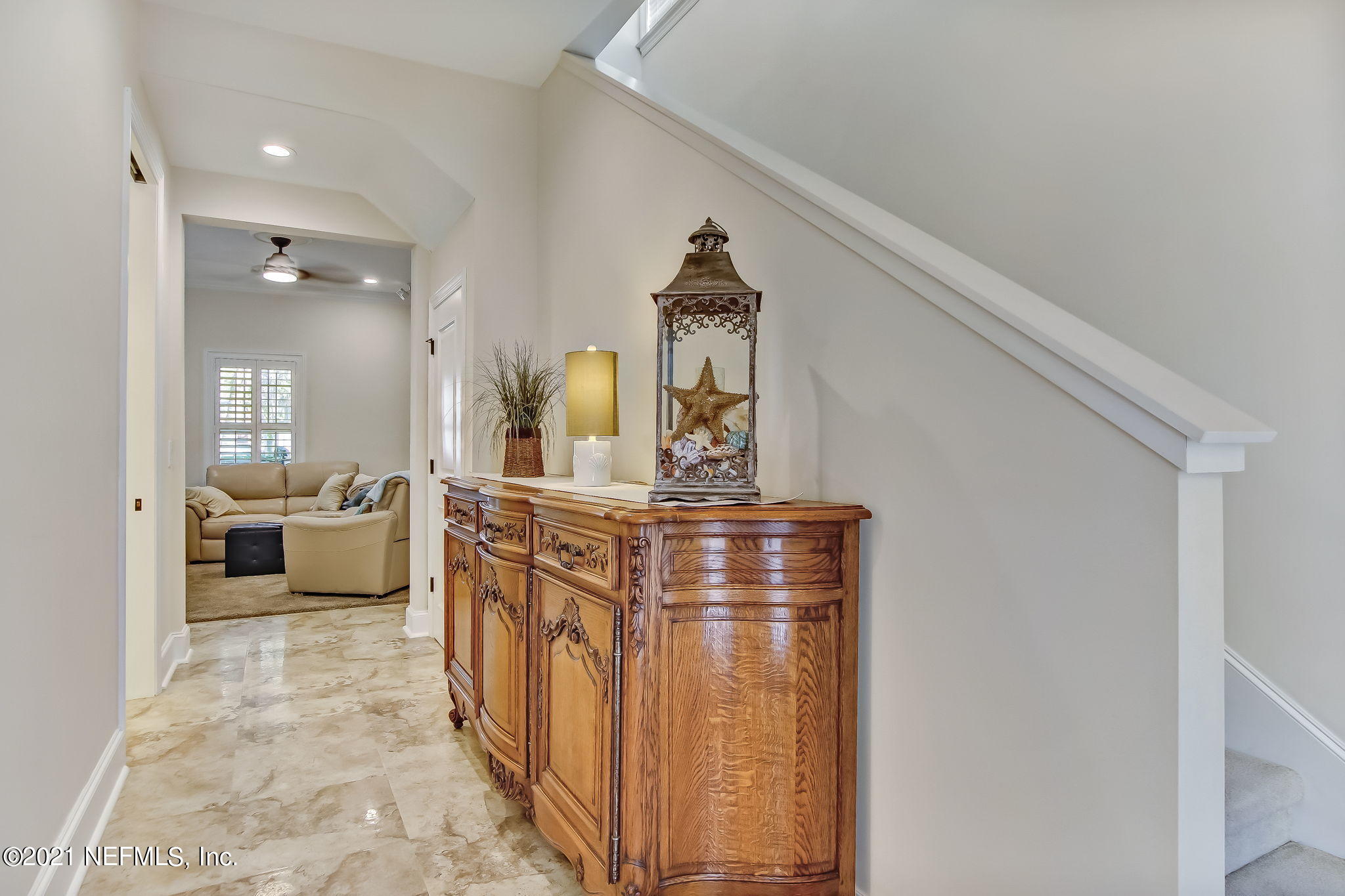 2364 Riverside Avenue Jacksonville, FL 32204 - Photo 4 of 70 2364 Riverside Ave Entry Hall