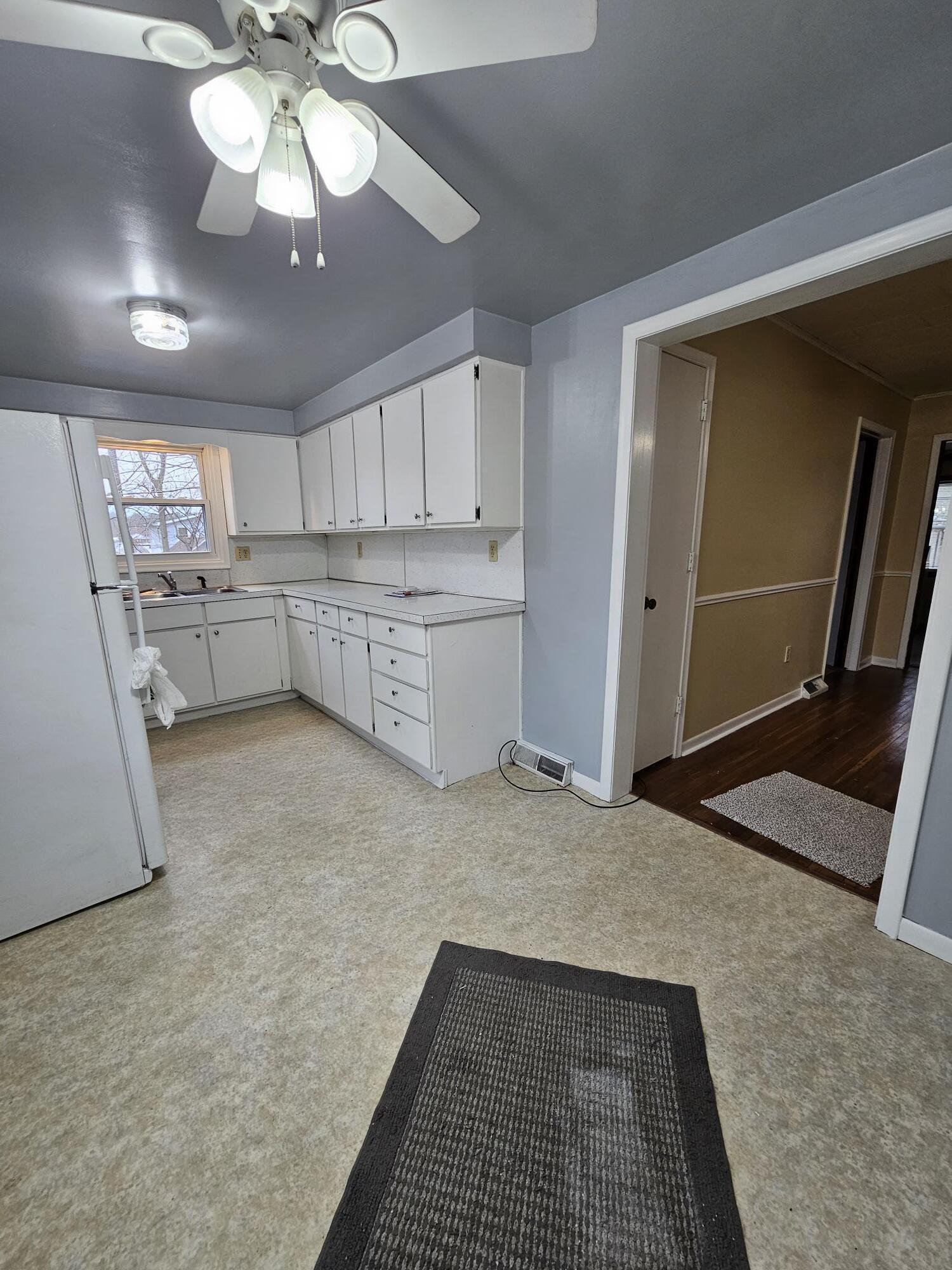414 Quarterline Street Portland, MI 48875 - Photo 8 of 30 Kitchen