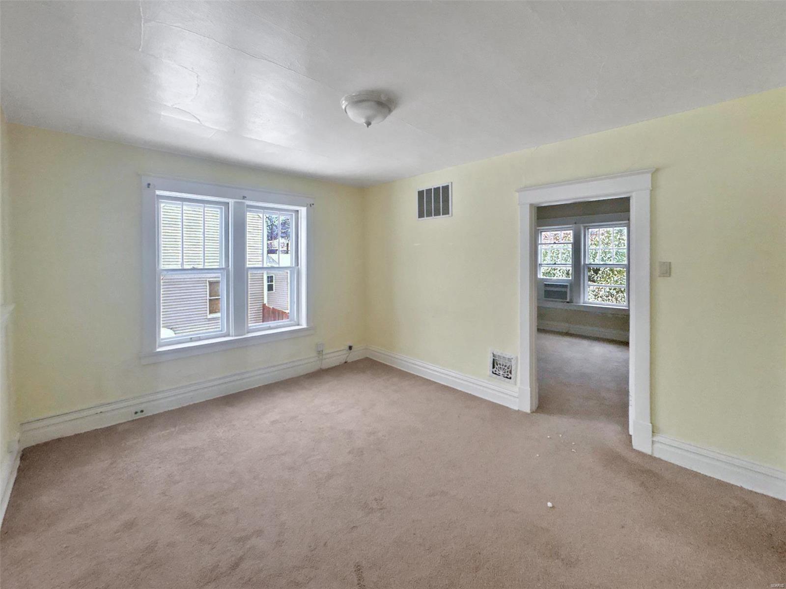 7117 Rabenberg Place St. Louis, MO 63143 - Photo 3 of 11 Gallery Image 3