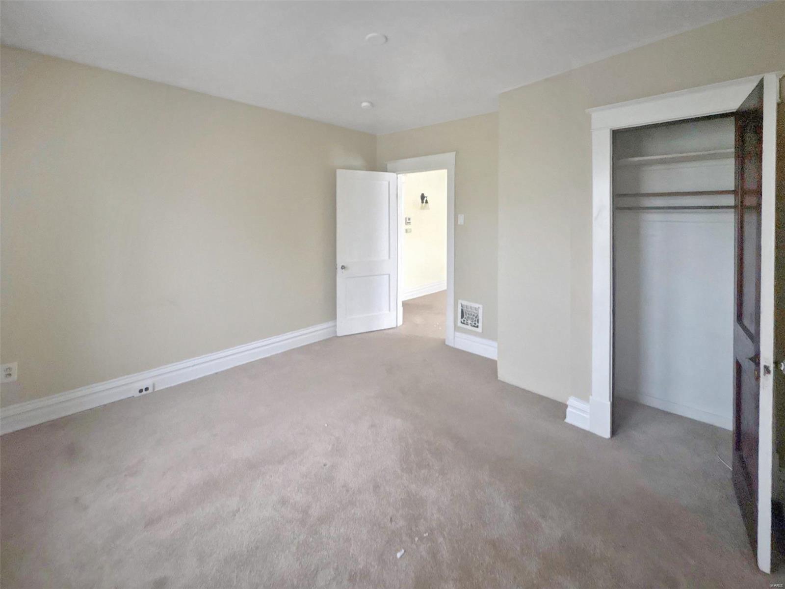 7117 Rabenberg Place St. Louis, MO 63143 - Photo 4 of 11 Gallery Image 4