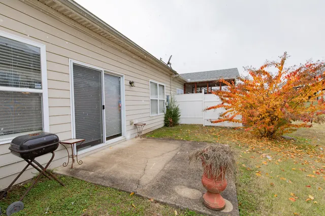 a view of outdoor space